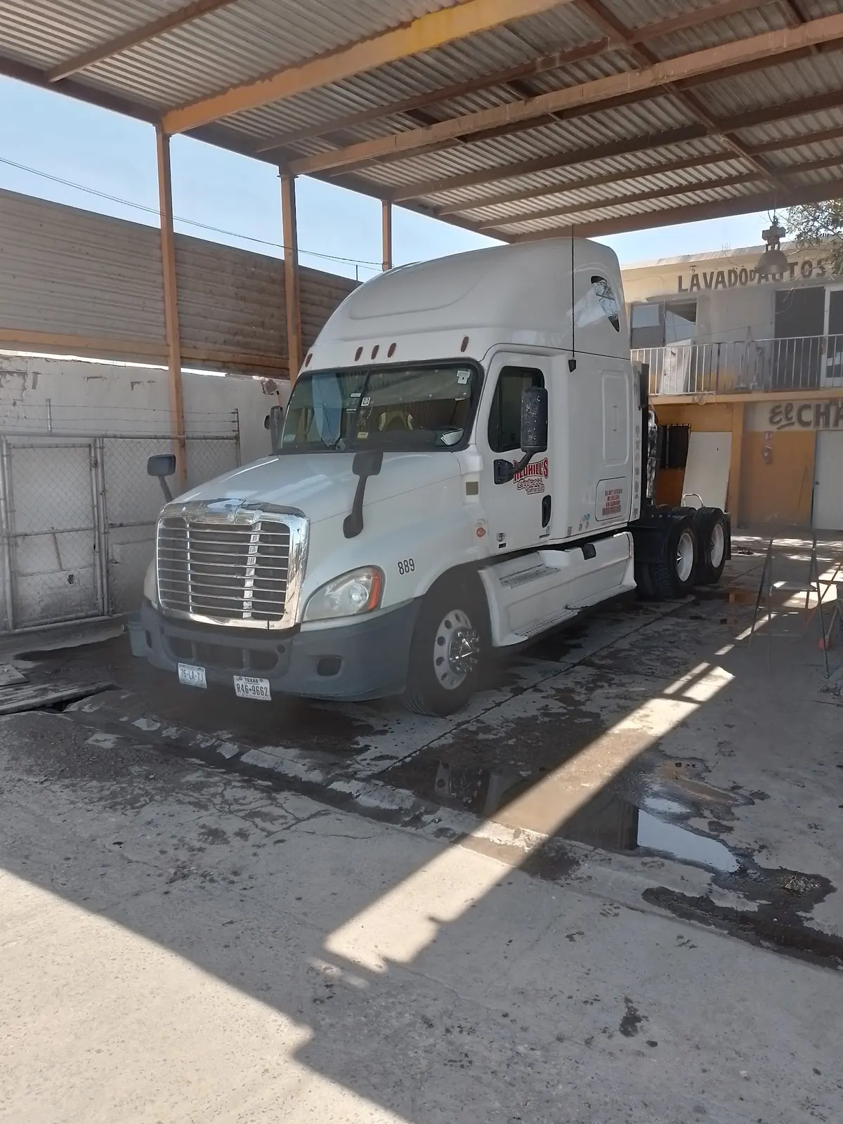 LAVADO "EL CHARRO" TRAILER,AUTOBUSES Y CARROS — foto 3 de 3