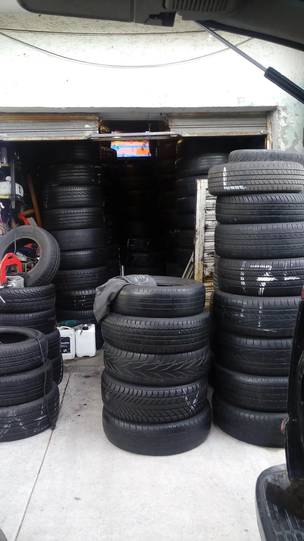 Compra y venta de llantas Poul