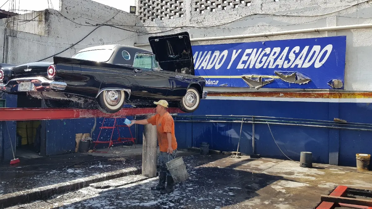 Lavado y Engrasado "AutoServicio Toluca"
