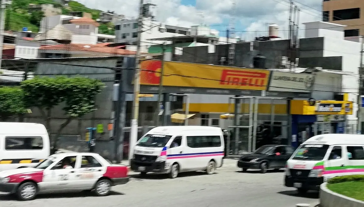 Llantera del Sol Pirelli