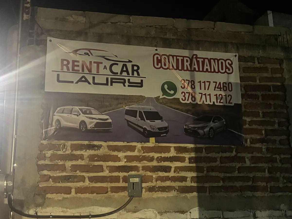 RENT A CAR LAURY