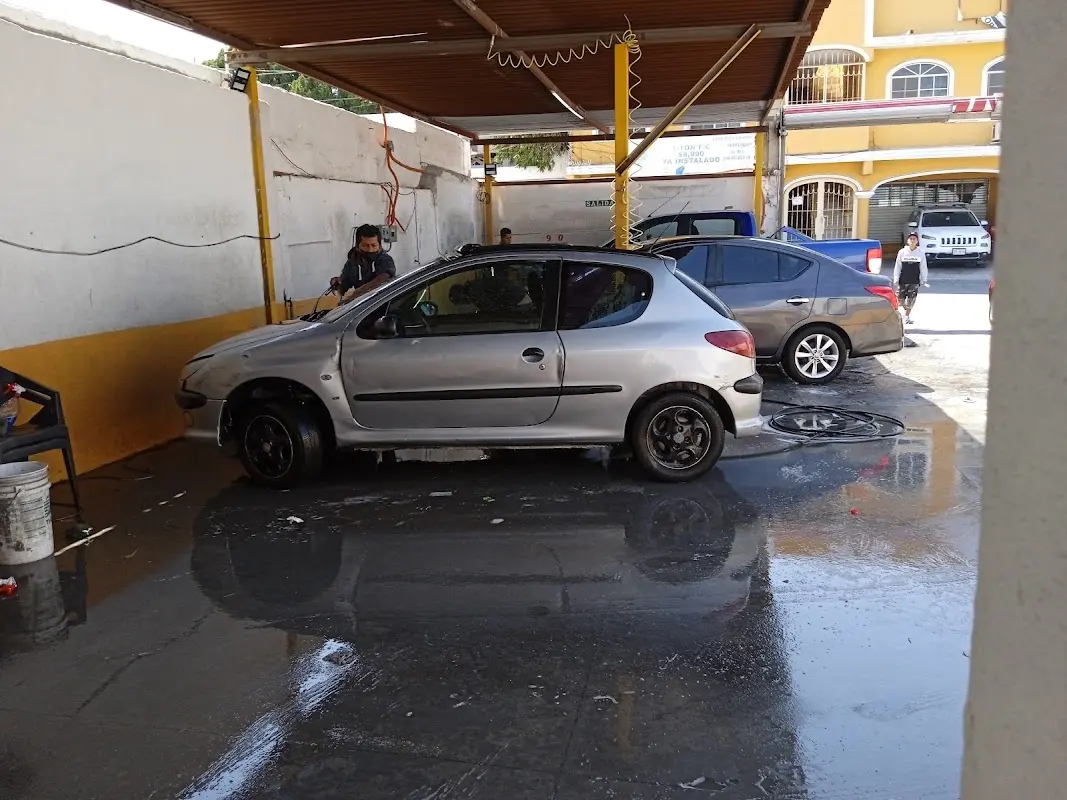 Carwash "El tiburoncin"