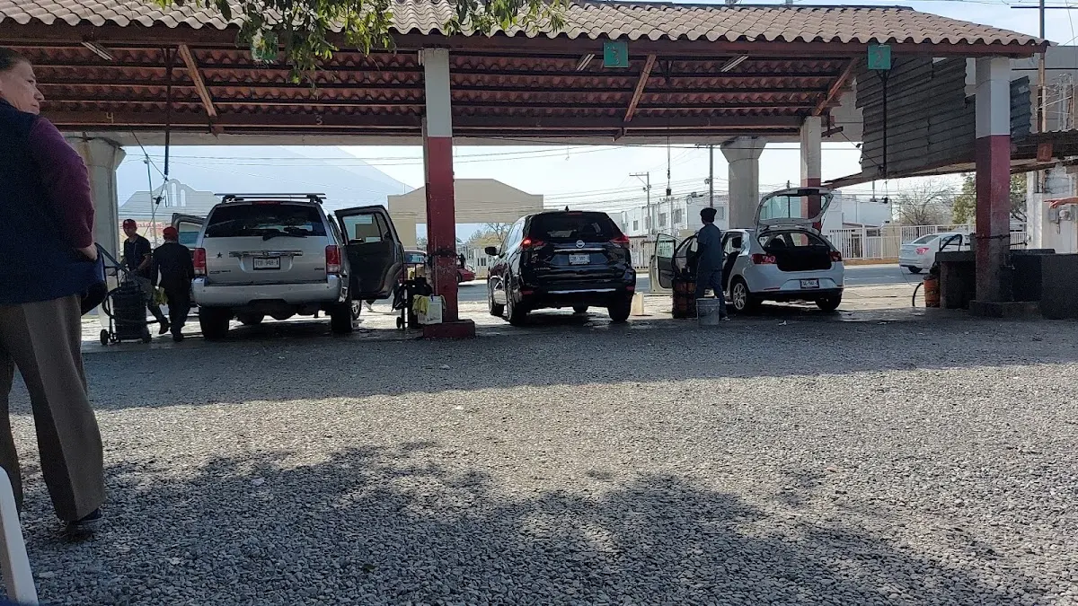 EXPO CAR-WASH