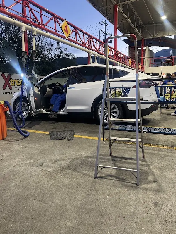 Xtreme Car Wash Contry
