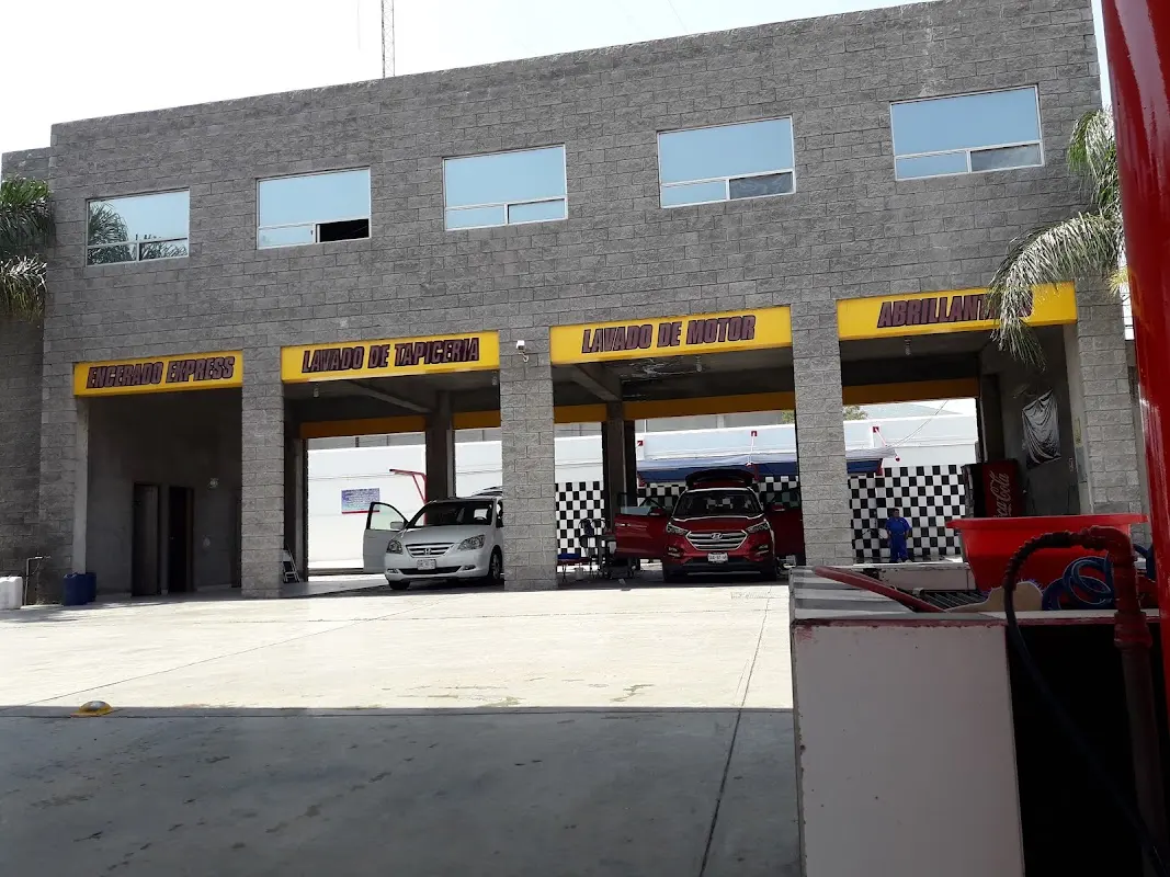 Xtreme Car Wash Fidel Velazquez