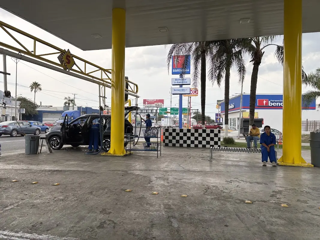 Xtreme Car Wash Anahuac