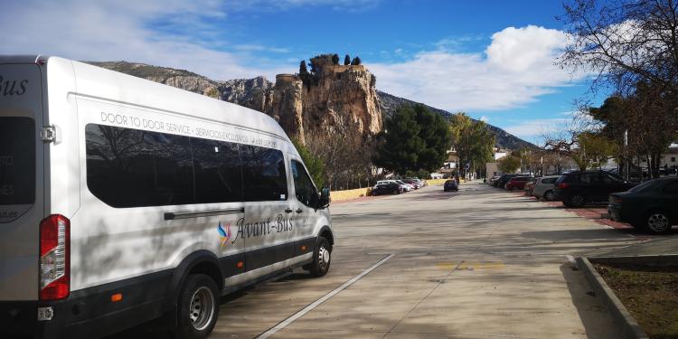 Alquiler De Chófer Guía Y Autobuses Autos Y Vans.