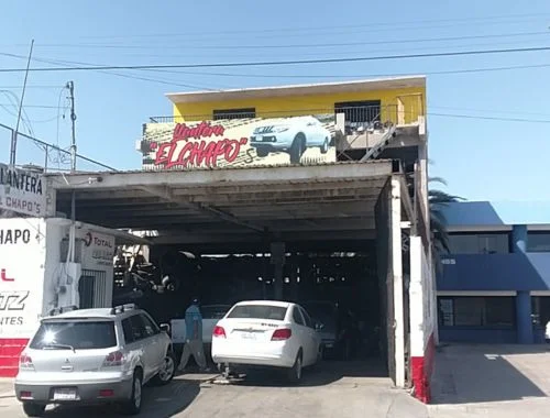 Llantera El Chapo's